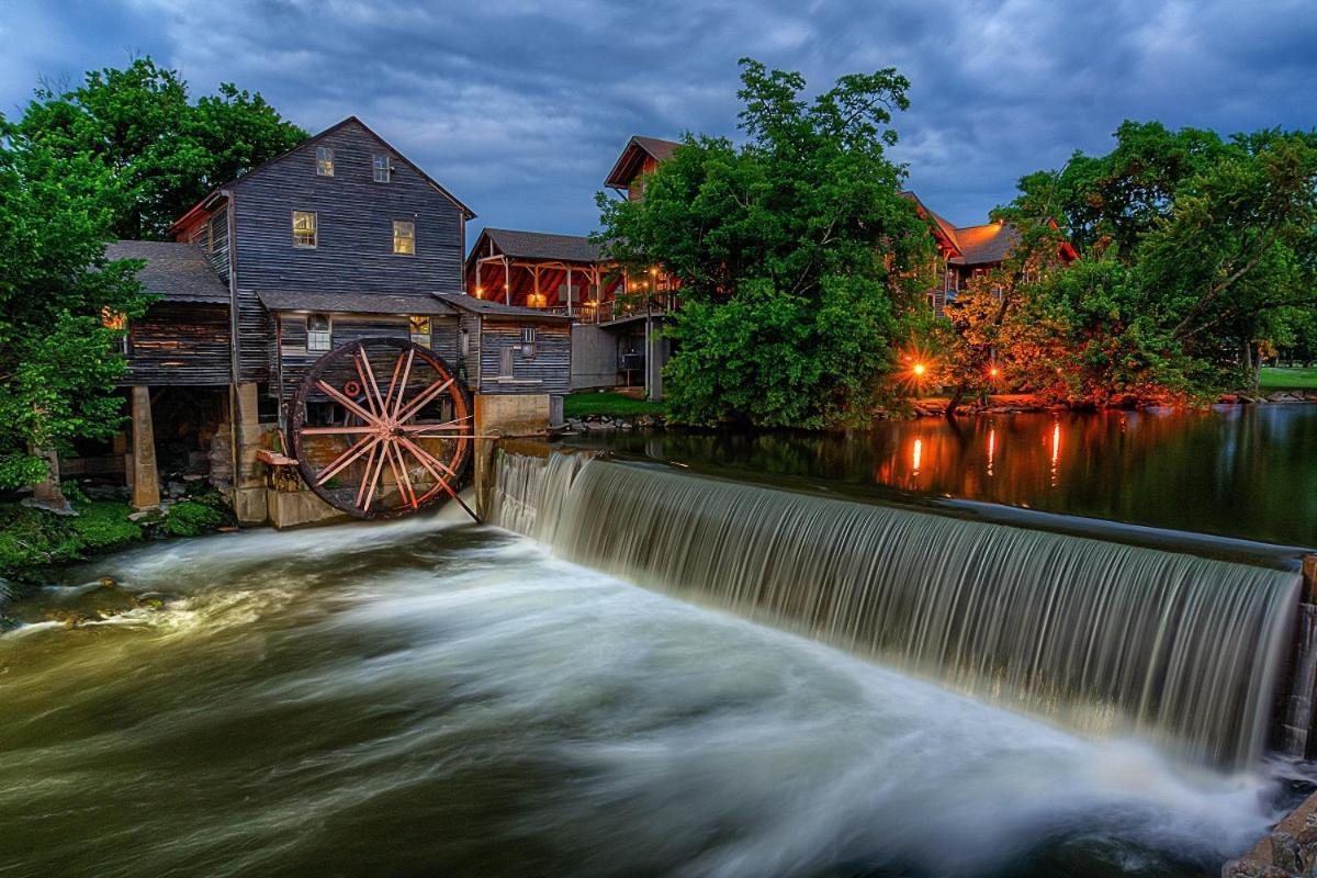 Hidden Creek, Pool Table, Hot Tub, 1089 Free Tickets Each Paid Day, Dollywood And More Гатлинбург Экстерьер фото