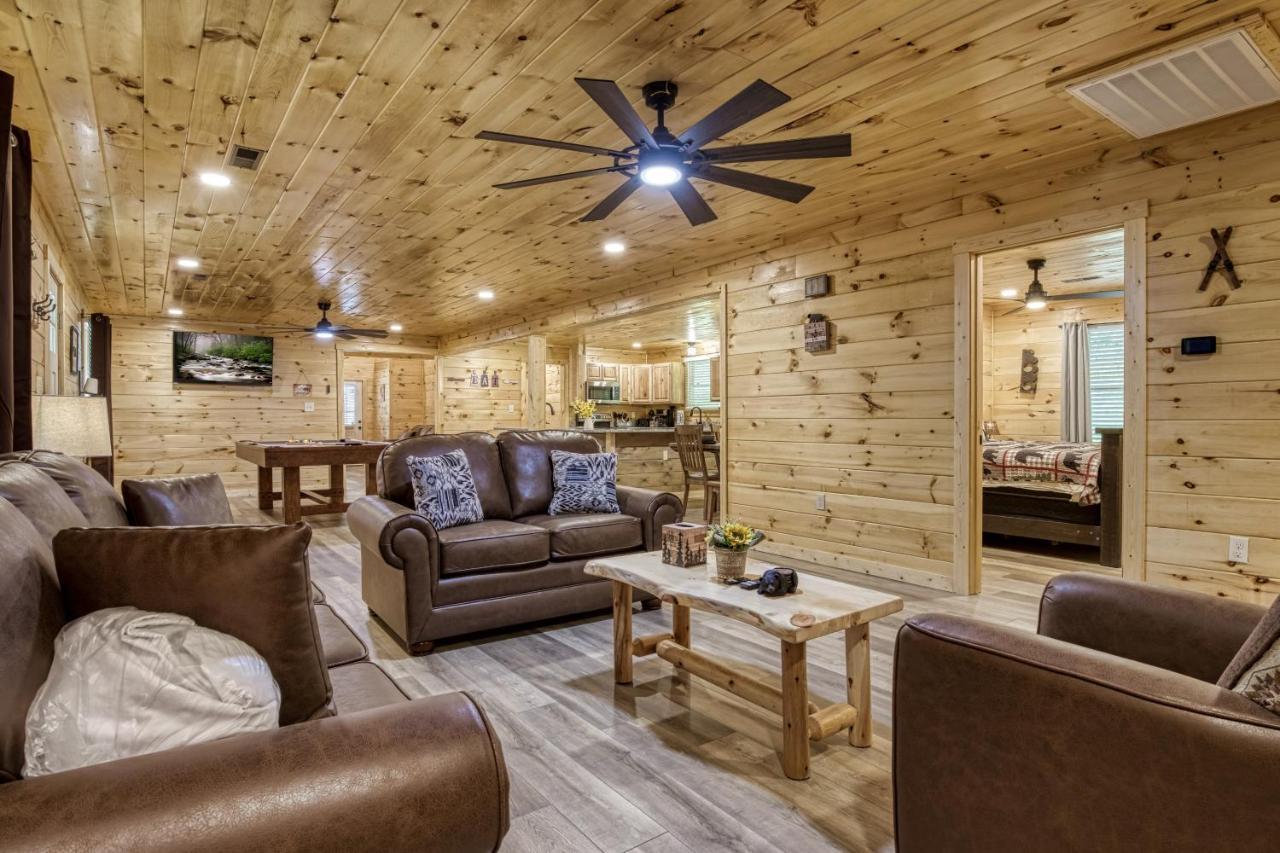 Hidden Creek, Pool Table, Hot Tub, 1089 Free Tickets Each Paid Day, Dollywood And More Гатлинбург Экстерьер фото