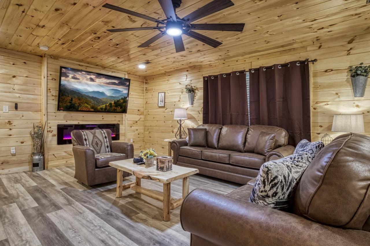 Hidden Creek, Pool Table, Hot Tub, 1089 Free Tickets Each Paid Day, Dollywood And More Гатлинбург Экстерьер фото
