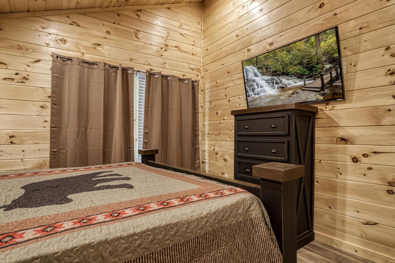 Hidden Creek, Pool Table, Hot Tub, 1089 Free Tickets Each Paid Day, Dollywood And More Гатлинбург Экстерьер фото